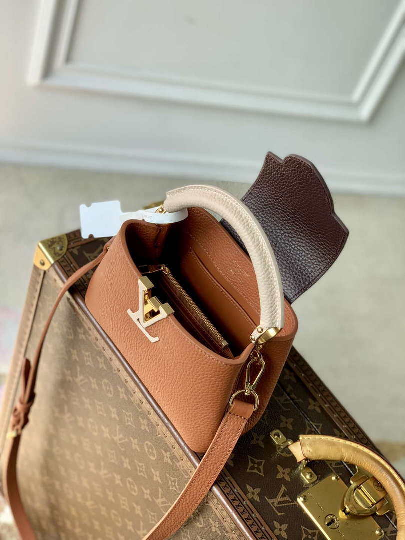 LV M14176 Louis Vuitton Capucines Mini Bag Taurillon leather Brown
