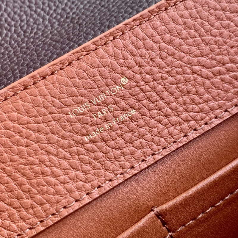 LV M14176 Louis Vuitton Capucines MM Bag Taurillon leather Brown