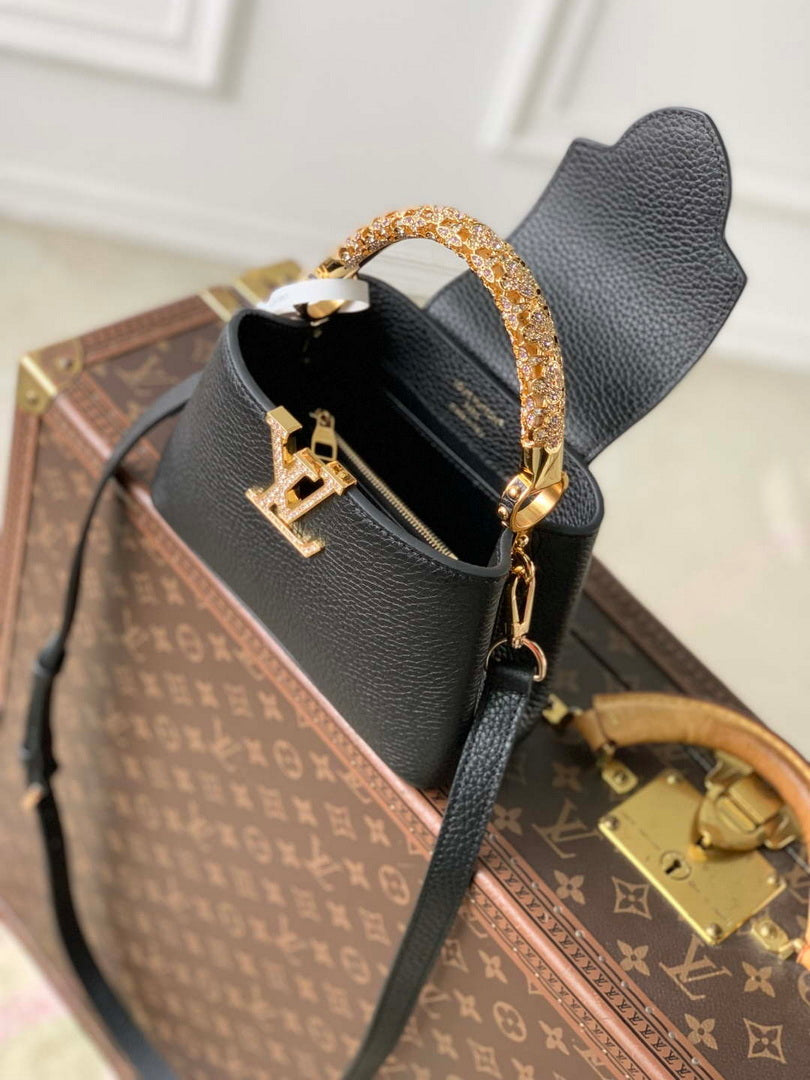 LV M14177 Louis Vuitton Capucines Mini Bag Black