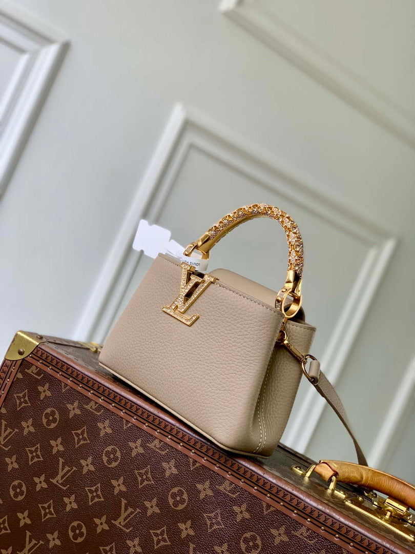 LV M14177 Louis Vuitton Capucines Mini Bag Gray