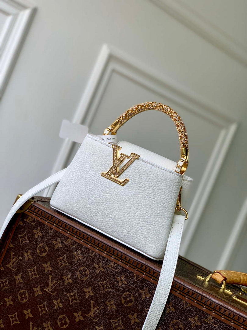 LV M14177 Louis Vuitton Capucines Mini Bag White