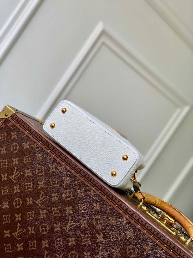 LV M14177 Louis Vuitton Capucines Mini Bag White