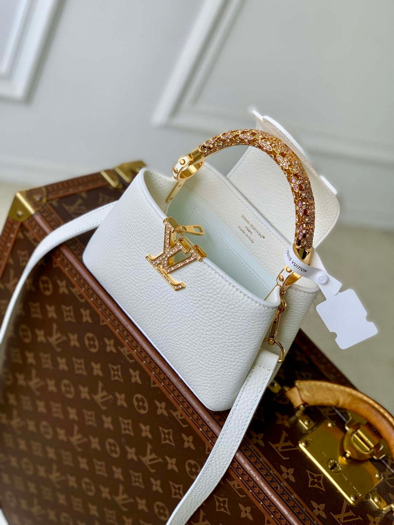 LV M14177 Louis Vuitton Capucines Mini Bag White