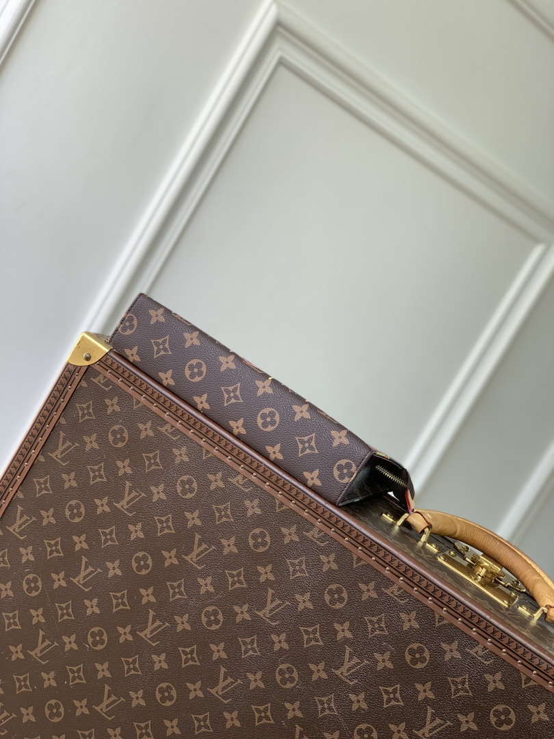 LV M14180 Louis Vuitton LV x TM Toiletry Pouch Bag Monogram