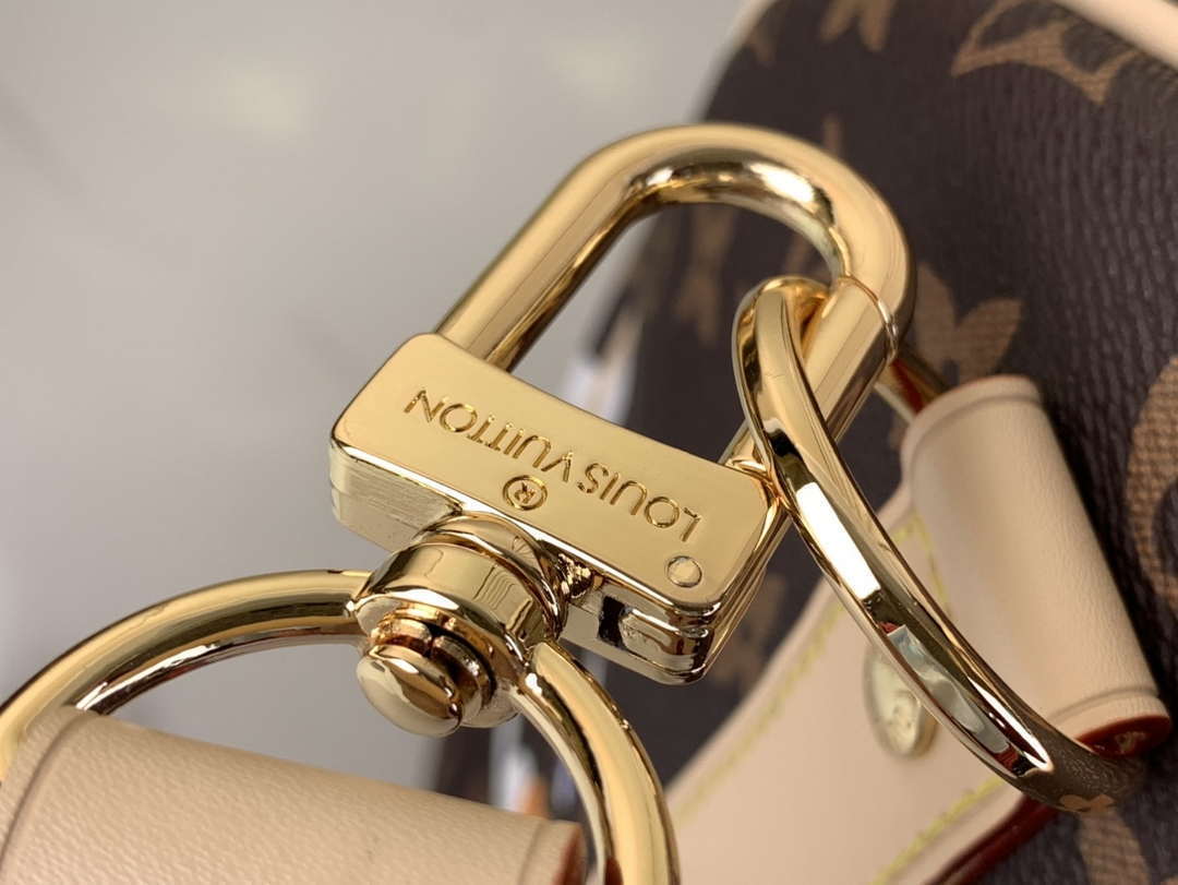LV M14182 Louis Vuitton LV x TM Keepall Bandouliere 45 Monogram - Default Title - View 5