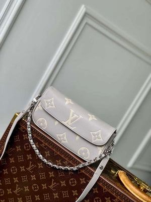 LV M14225 Louis Vuitton Wallet On Chain Ivy Bag Gray/Quartz - Default Title - View 1
