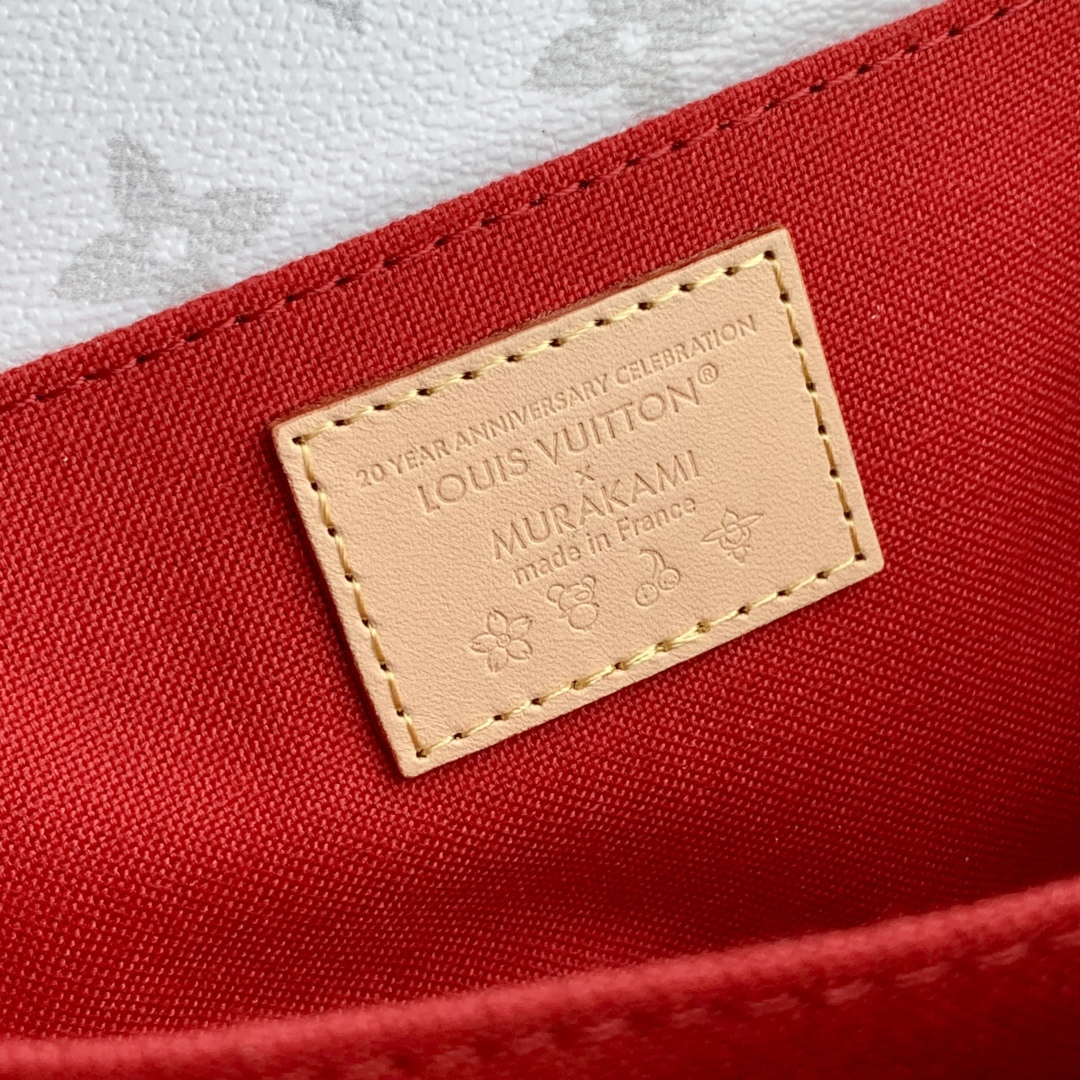 LV M14231 Louis Vuitton LV x TM Pochette M¨¦tis East West