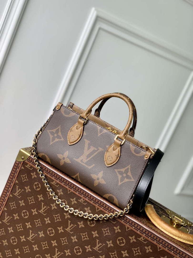 LV M14236 Louis Vuitton OnTheGo East West Chain Bag Monogram - Default Title - View 1