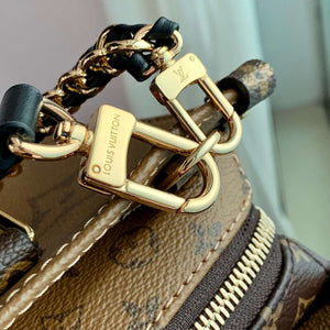 LV M14236 Louis Vuitton OnTheGo East West Chain Bag Monogram - Default Title - View 6