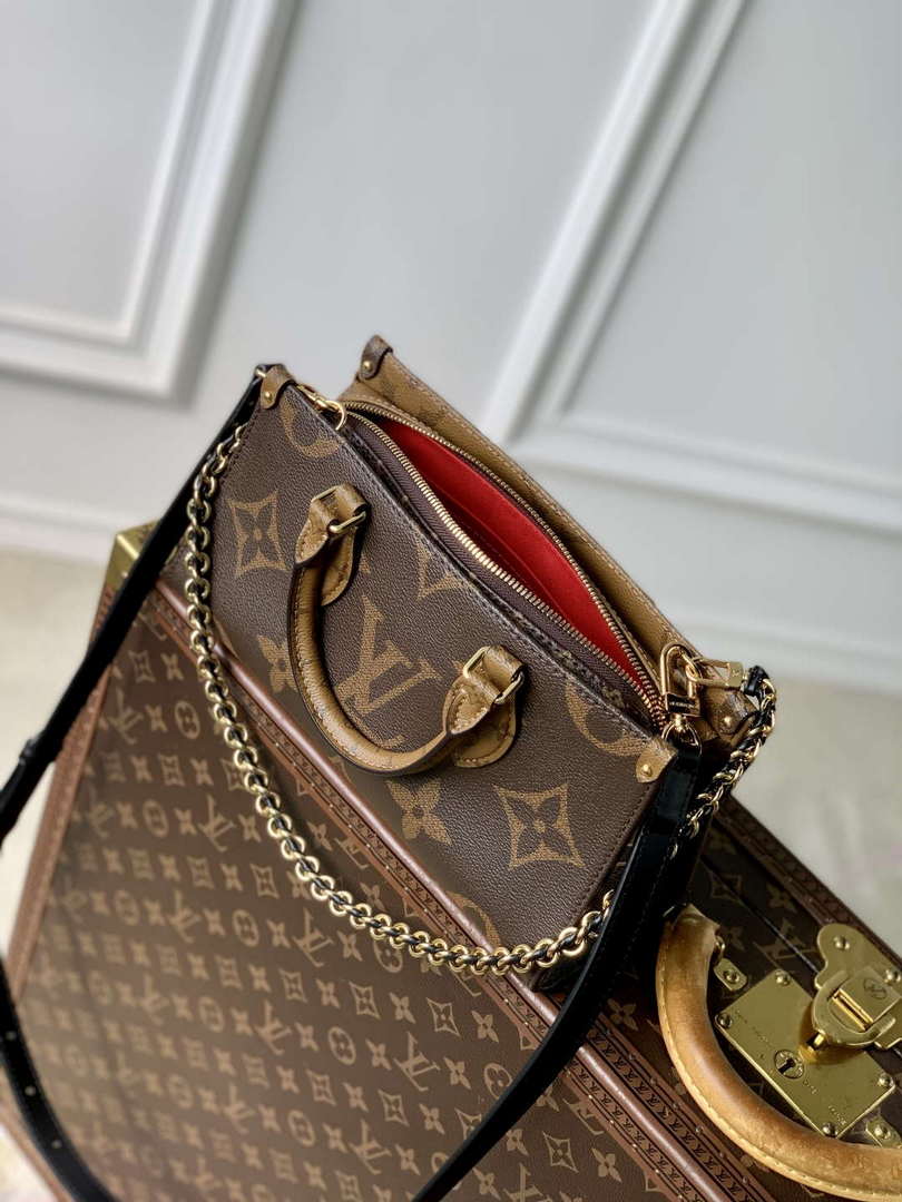 LV M14236 Louis Vuitton OnTheGo East West Chain Bag Monogram