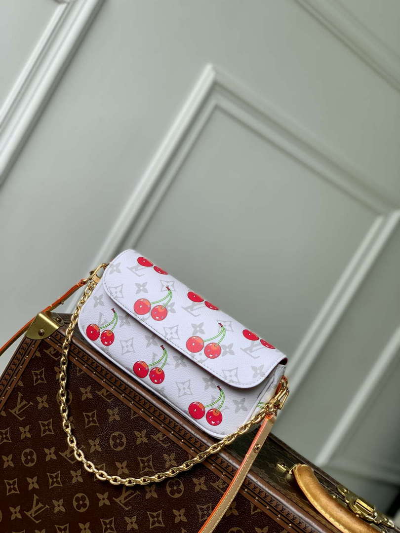 LV M14239 Louis Vuitton LV x TM Wallet On Chain Ivy Bag - Default Title - View 1