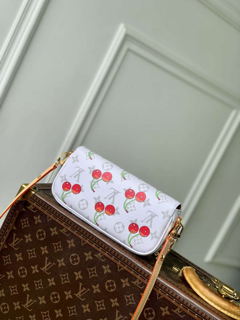 LV M14239 Louis Vuitton LV x TM Wallet On Chain Ivy Bag - Default Title - View 3