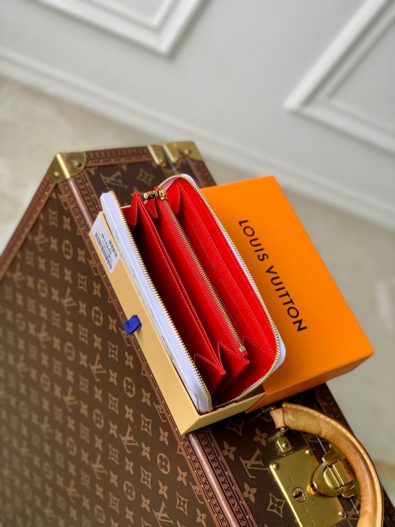 LV M14240 Louis Vuitton LV x TM Zippy Wallet