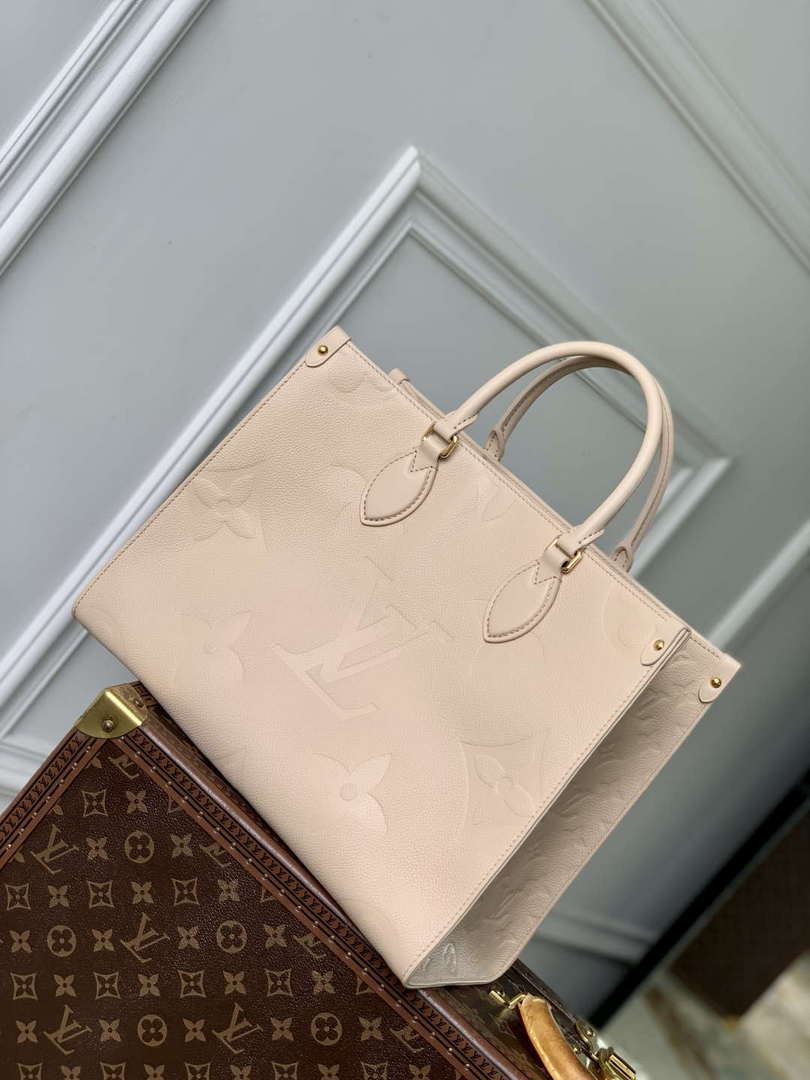 LV M14255 Louis Vuitton OnTheGo MM Bag Sand