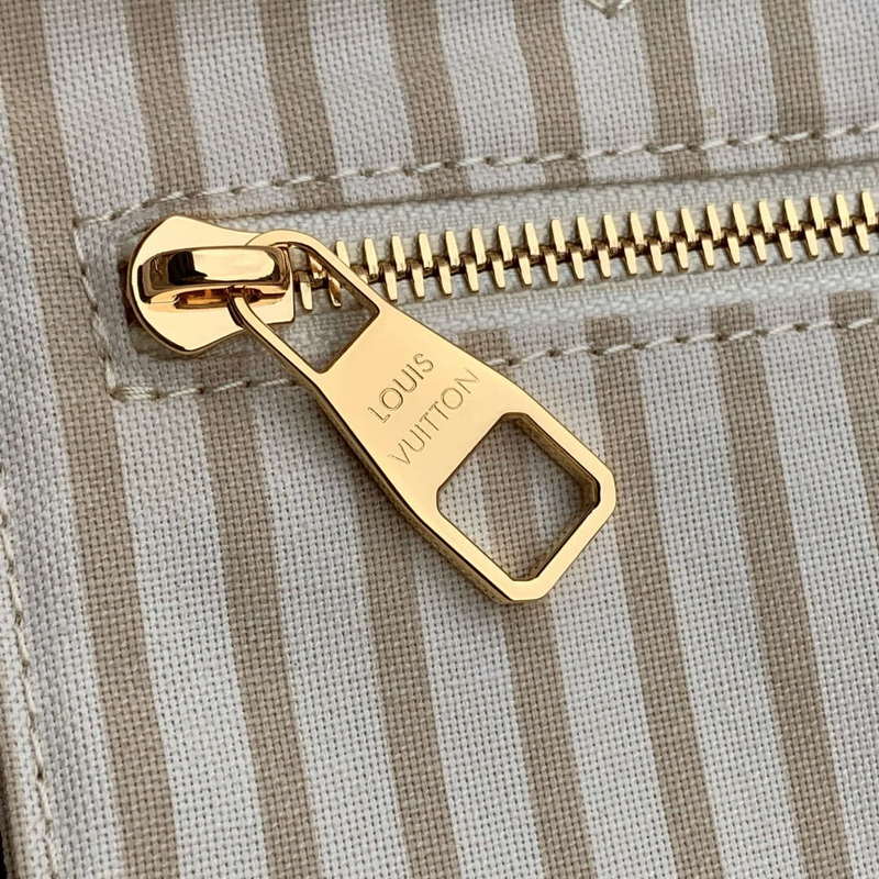 LV M14285 Louis Vuitton Neverfull MM Handbag Eden