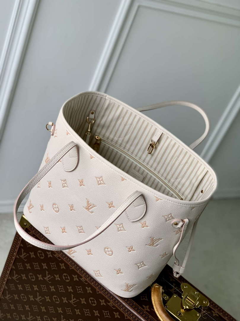LV M14285 Louis Vuitton Neverfull MM Handbag Eden