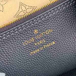 LV M14310 Louis Vuitton Carmel Mahina calfskin Handbag Navy blue - Default Title - View 8