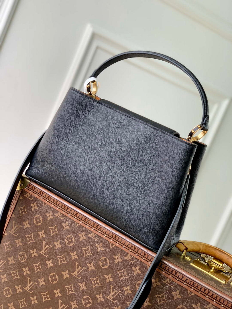 LV M14370 Louis Vuitton Capucines MM Souple Bag Black