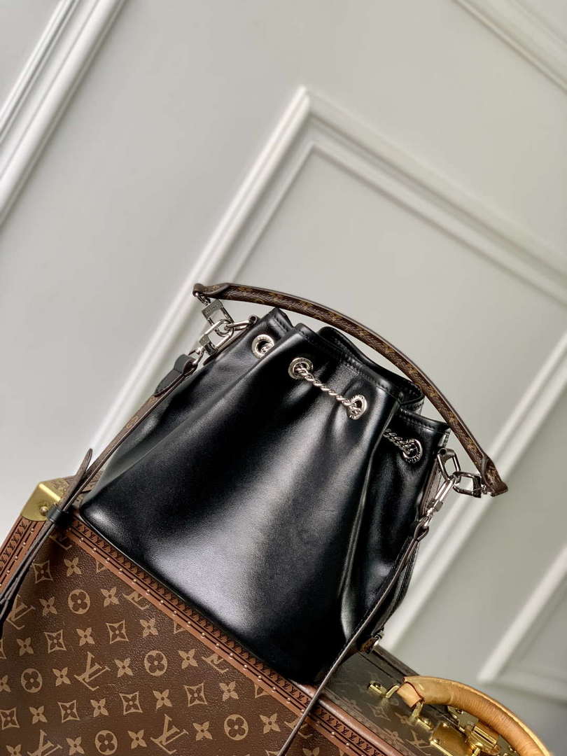 LV M14377 Louis Vuitton No Way Vibe Handbag Black