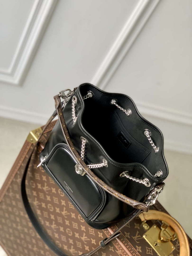 LV M14377 Louis Vuitton No Way Vibe Handbag Black - Default Title - View 9