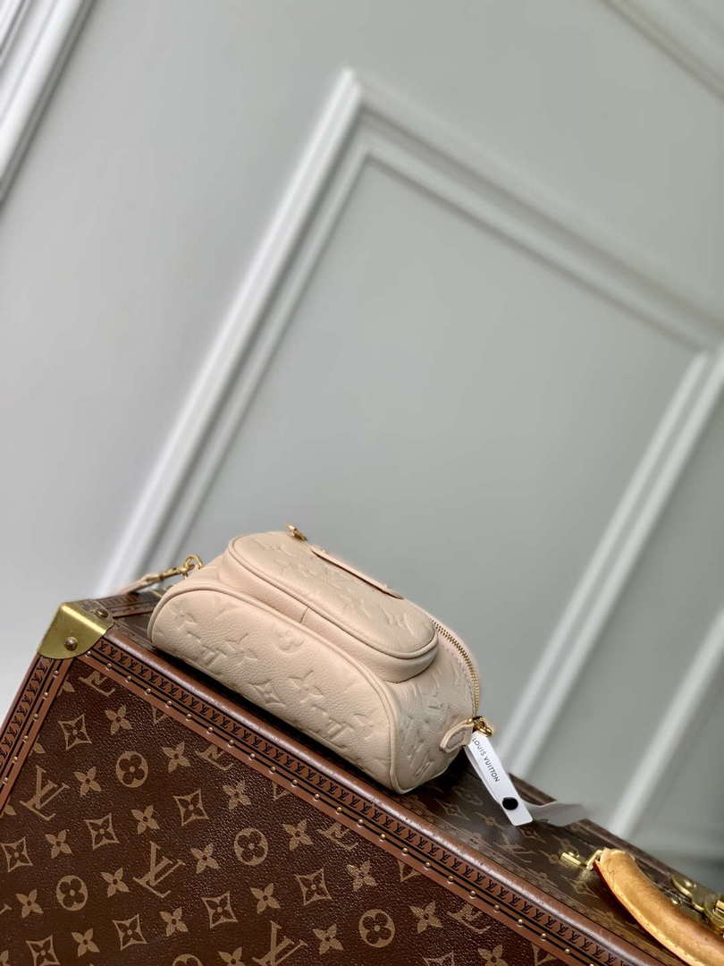 LV M14420 Louis Vuitton Mini Bumbag Sand - Default Title - View 4