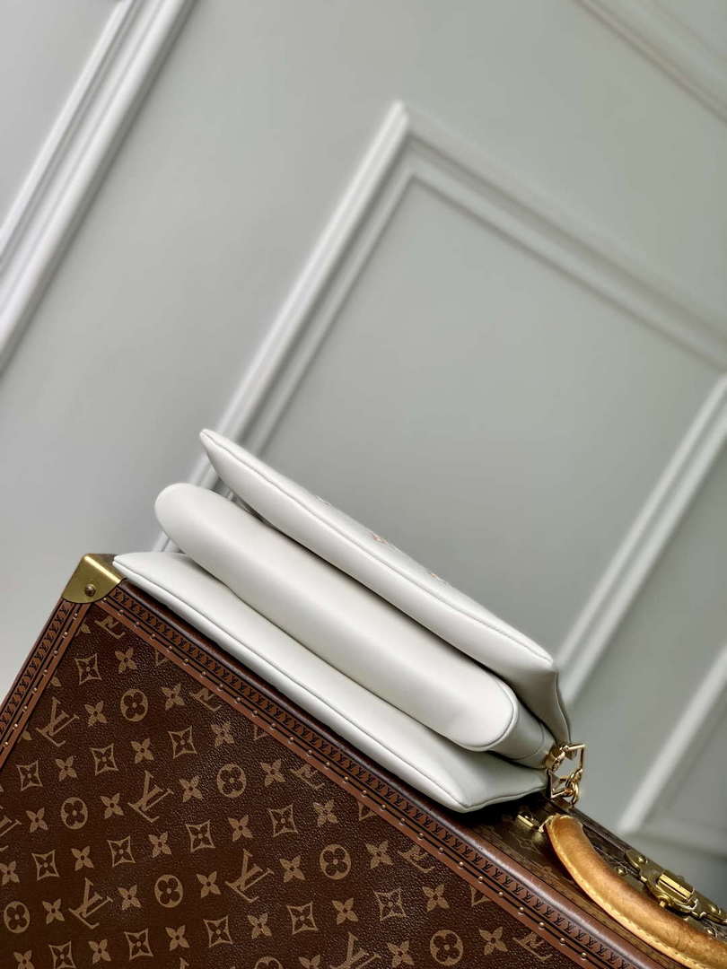 LV M14503 Louis Vuitton Coussin PM Bag Eden/Bicolor