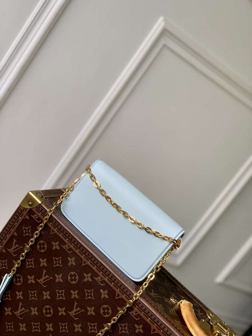 LV M14547 Louis Vuitton Wallet On Chain LV Bloom Bag Azure Blue