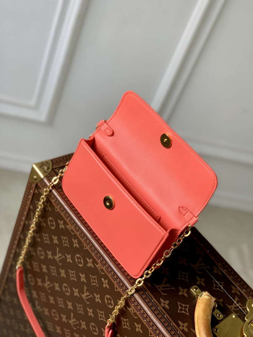 LV M14548 Louis Vuitton Wallet On Chain LV Bloom Bag Sweet Coral