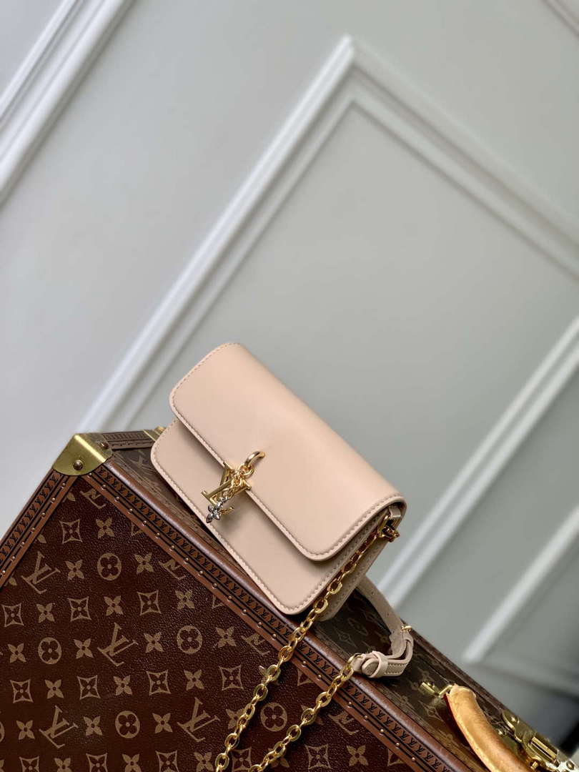 LV M14581 Louis Vuitton Wallet On Chain LV Bloom Bag Macchiato Cream
