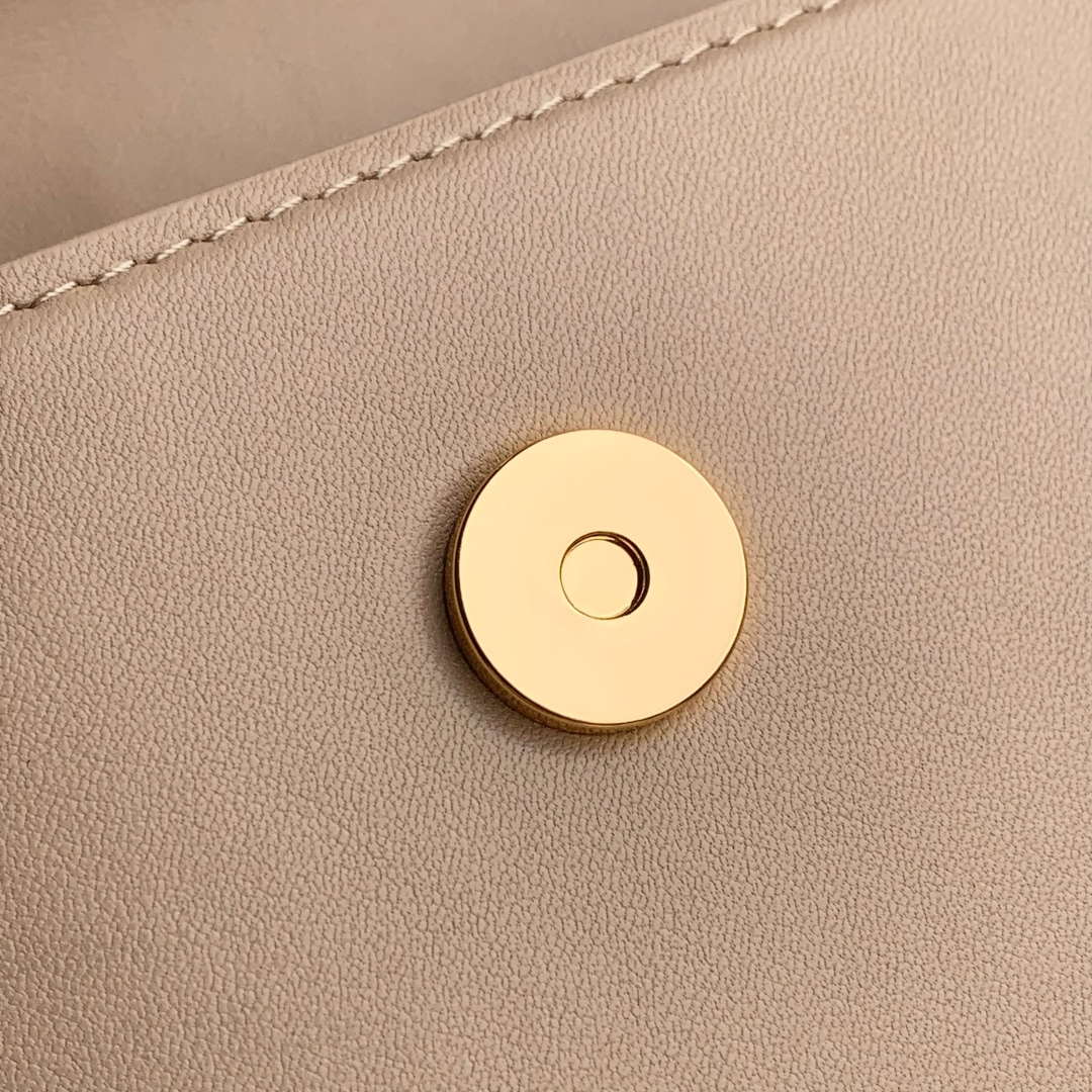 LV M14581 Louis Vuitton Wallet On Chain LV Bloom Bag Macchiato Cream - Default Title - View 6