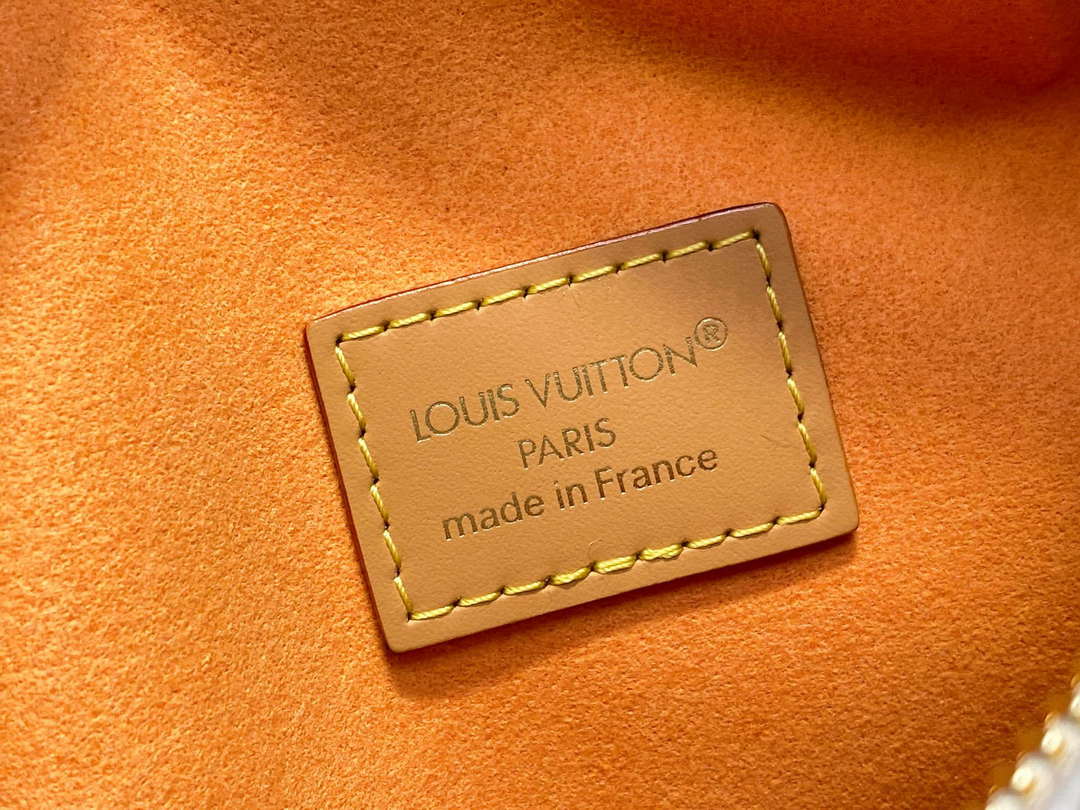LV M14606 Louis Vuitton Side Trunk MM Bag Monogram Dune