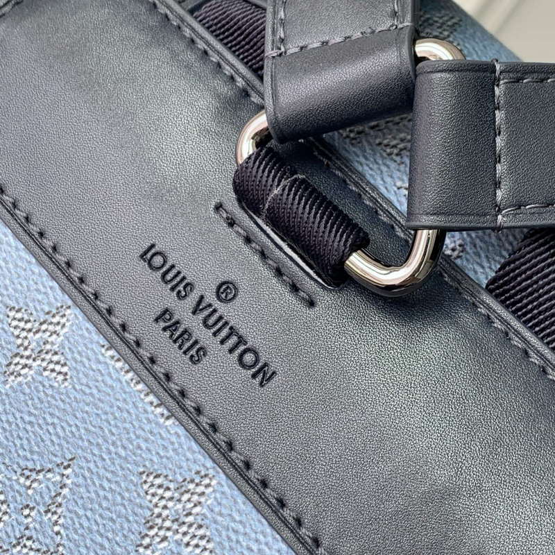 LV M14676 Louis Vuitton Christopher MM Backpack Blue