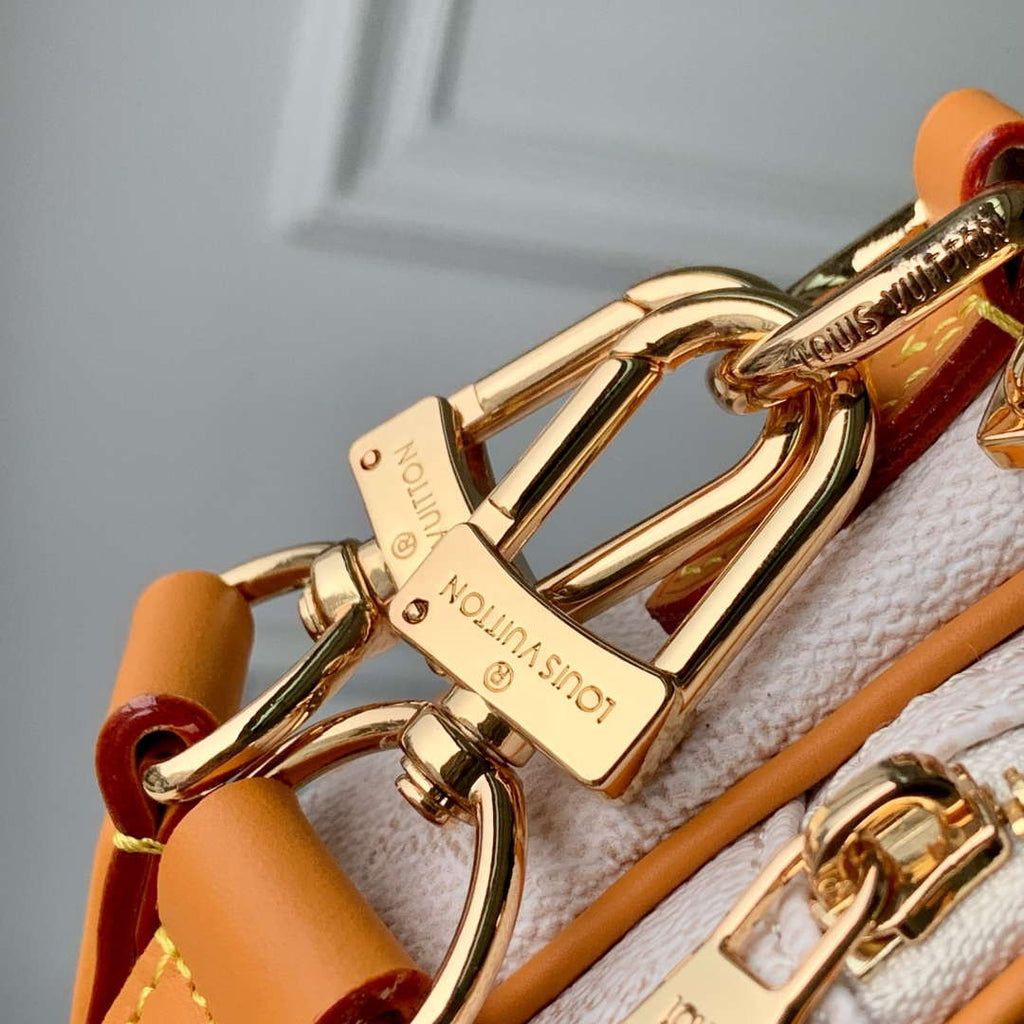 LV M14682 Louis Vuitton Nil Cross-body Bag Off-White