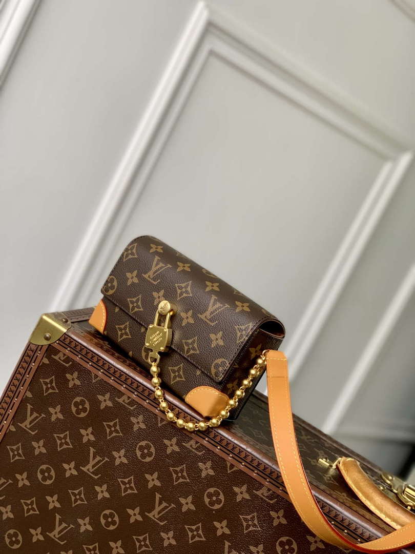 LV M14738 Louis Vuitton Steamer Wearable Wallet - Default Title - View 2