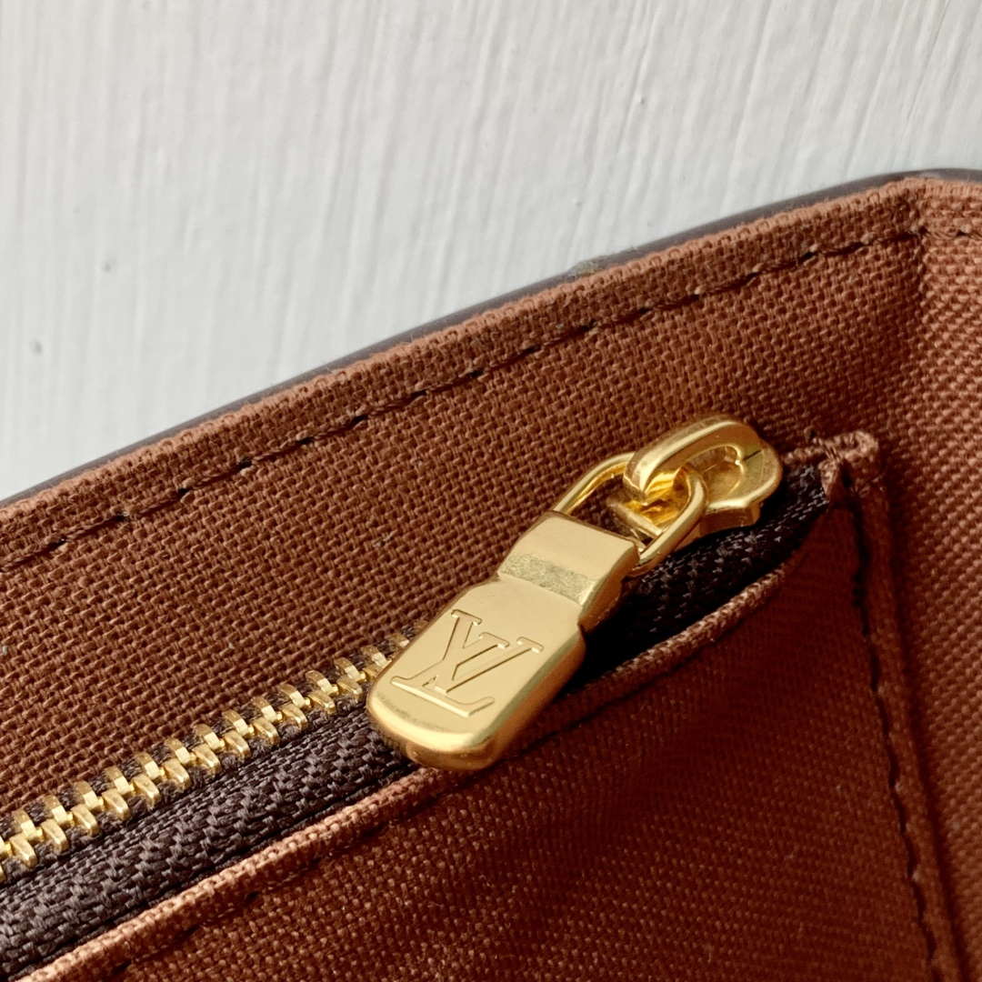 LV M14738 Louis Vuitton Steamer Wearable Wallet