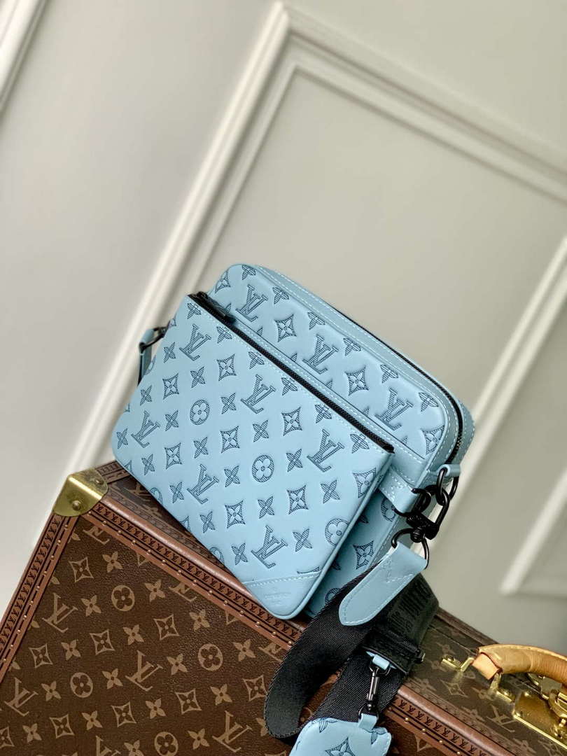 LV M14781 Louis Vuitton Trio Messenger Bag Sky Blue