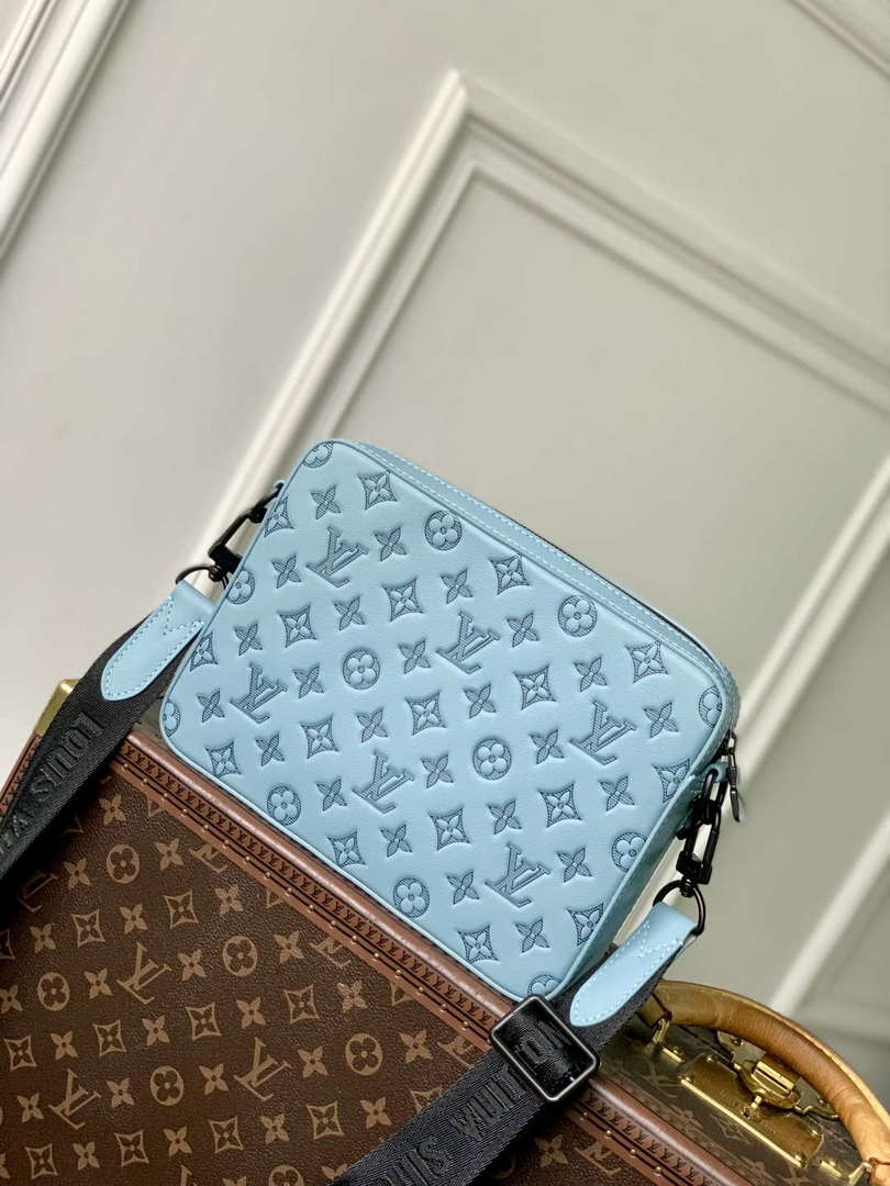 LV M14781 Louis Vuitton Trio Messenger Bag Sky Blue