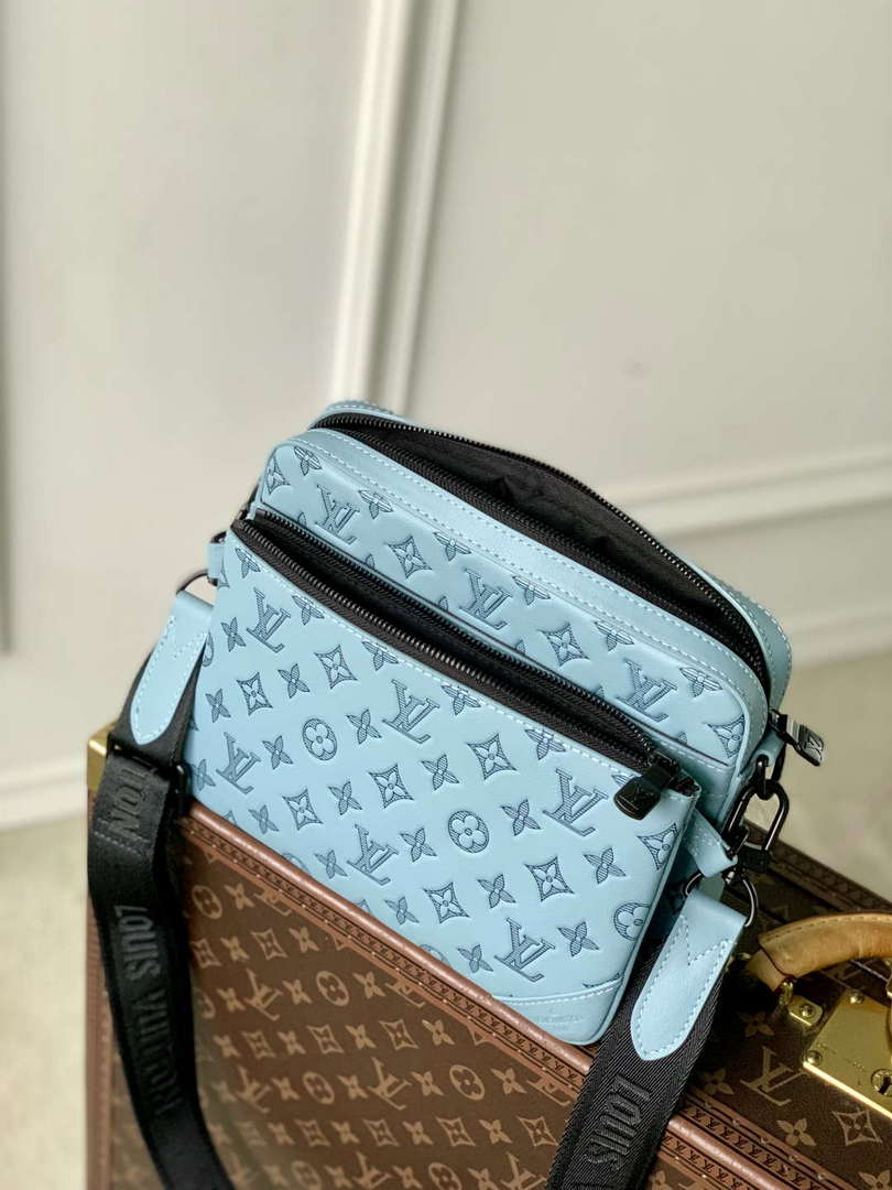 LV M14781 Louis Vuitton Trio Messenger Bag Sky Blue