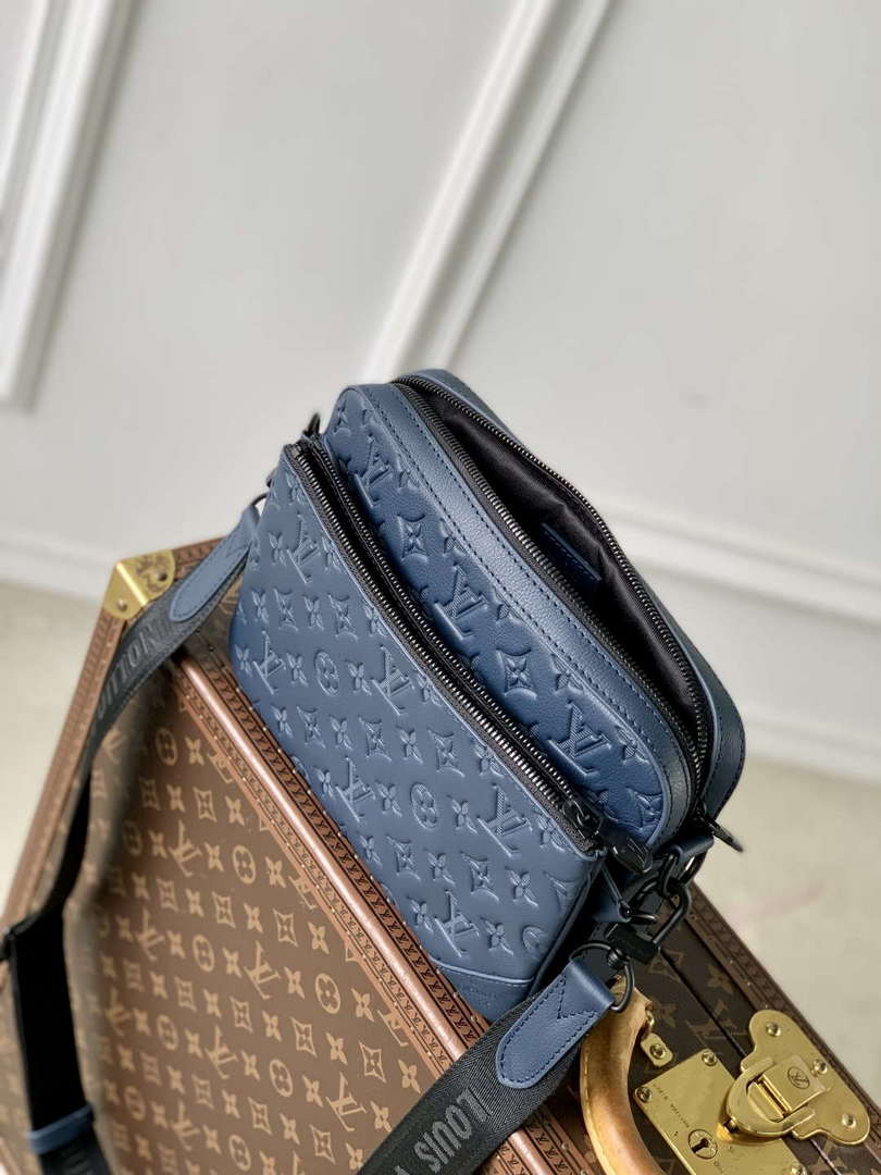LV M14785 Louis Vuitton Trio Messenger Bag Navy Blue