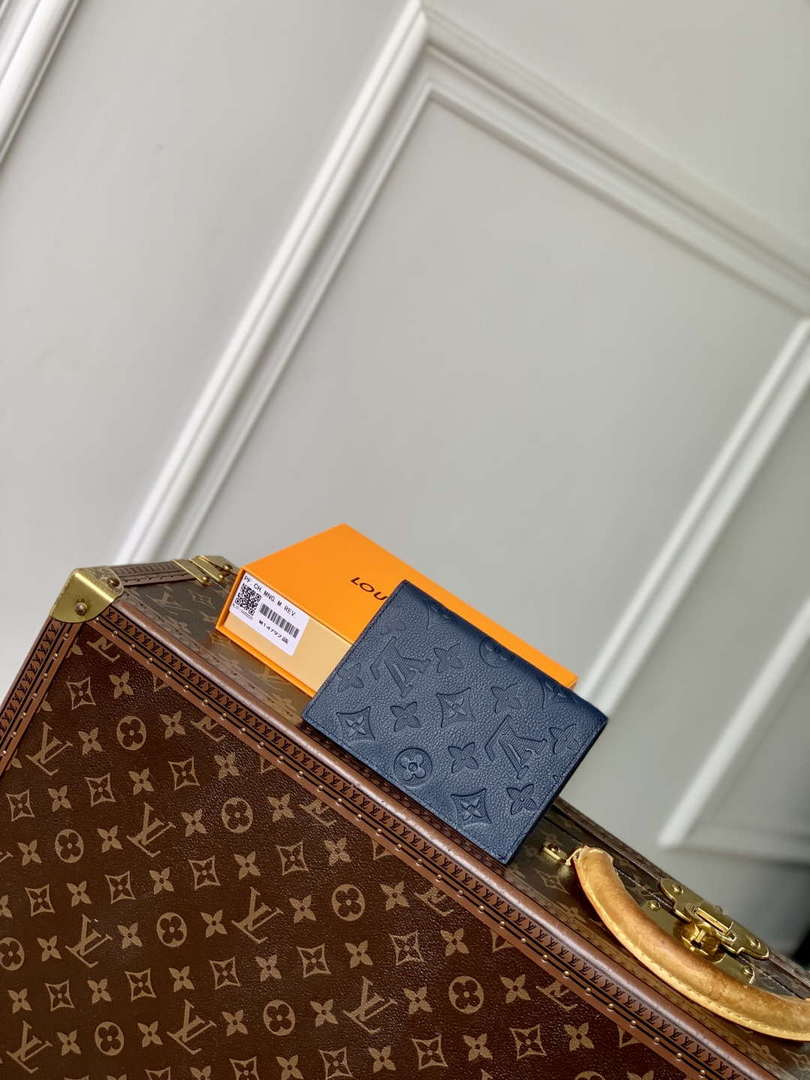 LV M14792 Louis Vuitton Passport Cover Navy Blue