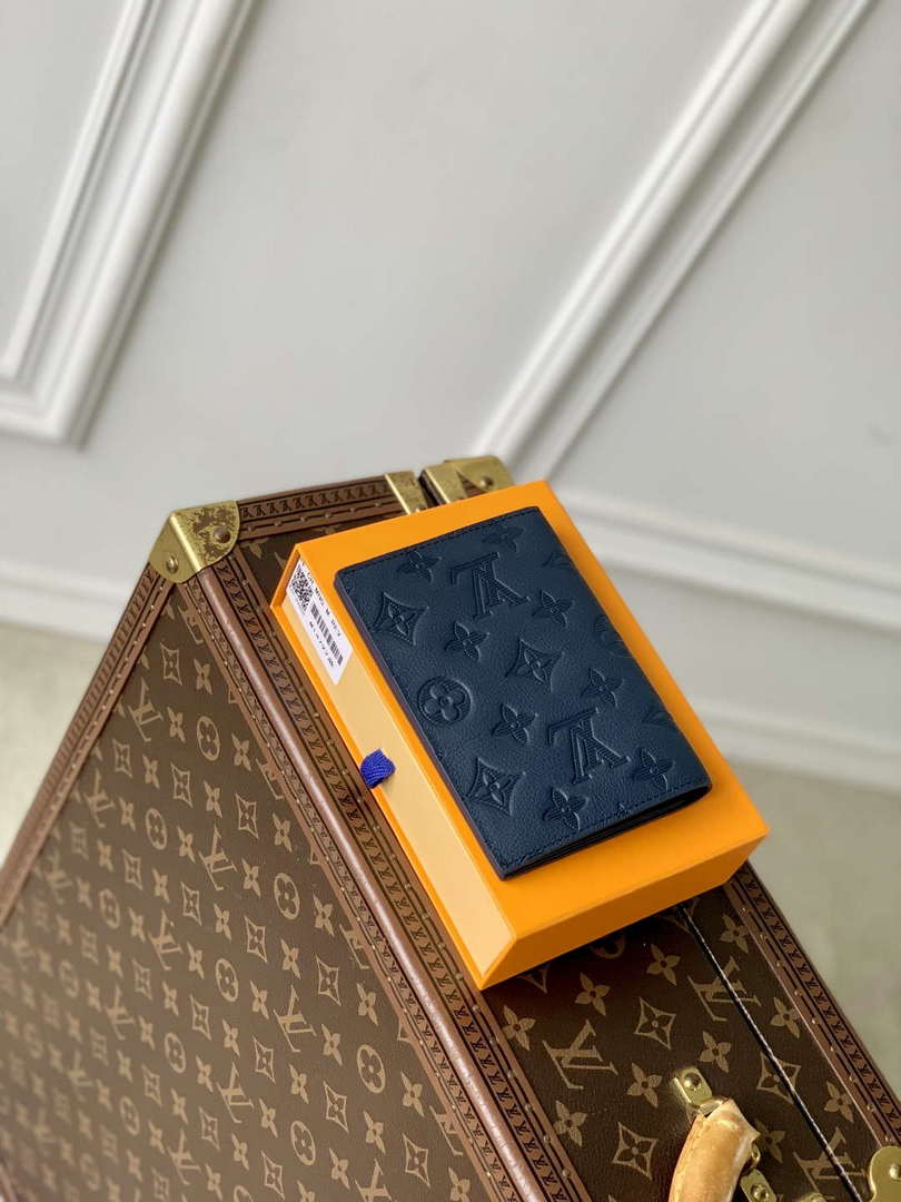 LV M14792 Louis Vuitton Passport Cover Navy Blue