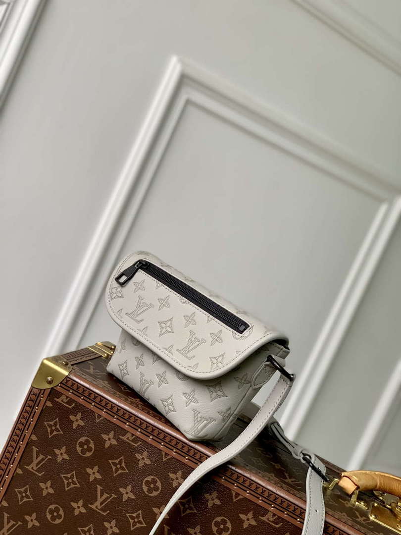 LV M14794 Louis Vuitton M12636 Pulse Wearable Wallet Sand - Default Title - View 2