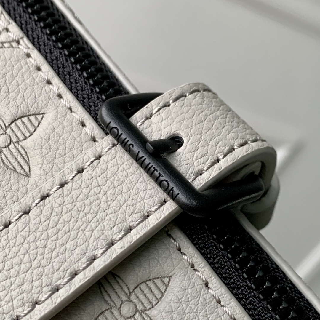 LV M14794 Louis Vuitton M12636 Pulse Wearable Wallet Sand