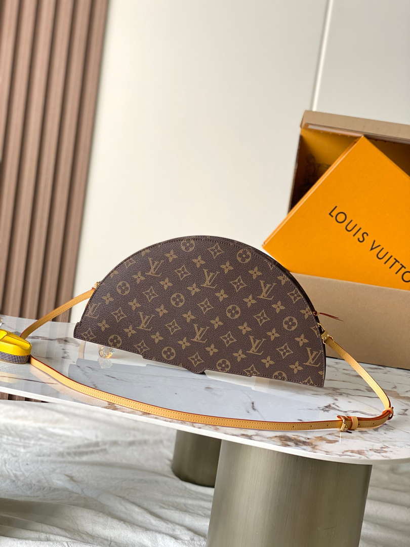 LV M14804 Louis Vuitton LV Fan Cross-body Bag Monogram
