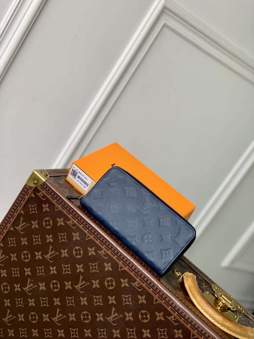 LV M14847 Louis Vuitton Zippy Wallet Horizontal Navy Blue