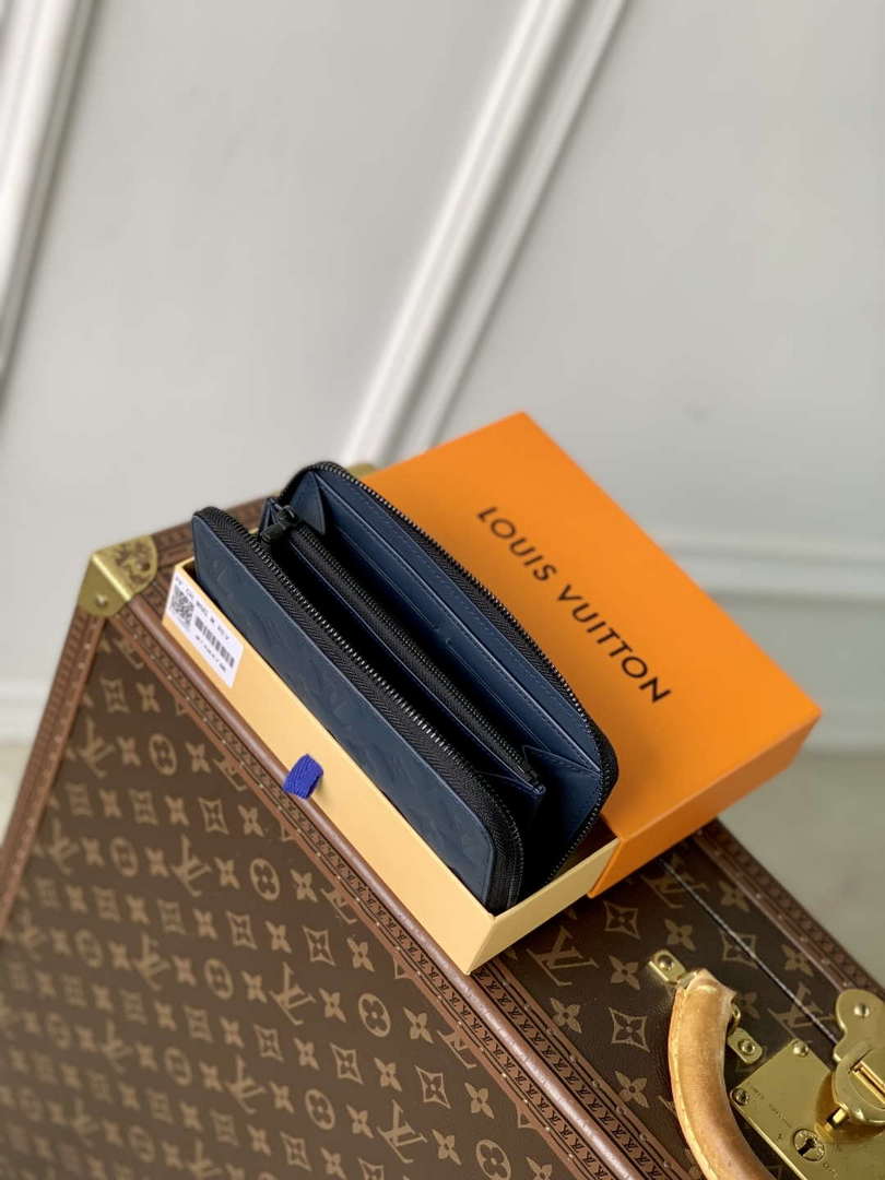 LV M14847 Louis Vuitton Zippy Wallet Horizontal Navy Blue