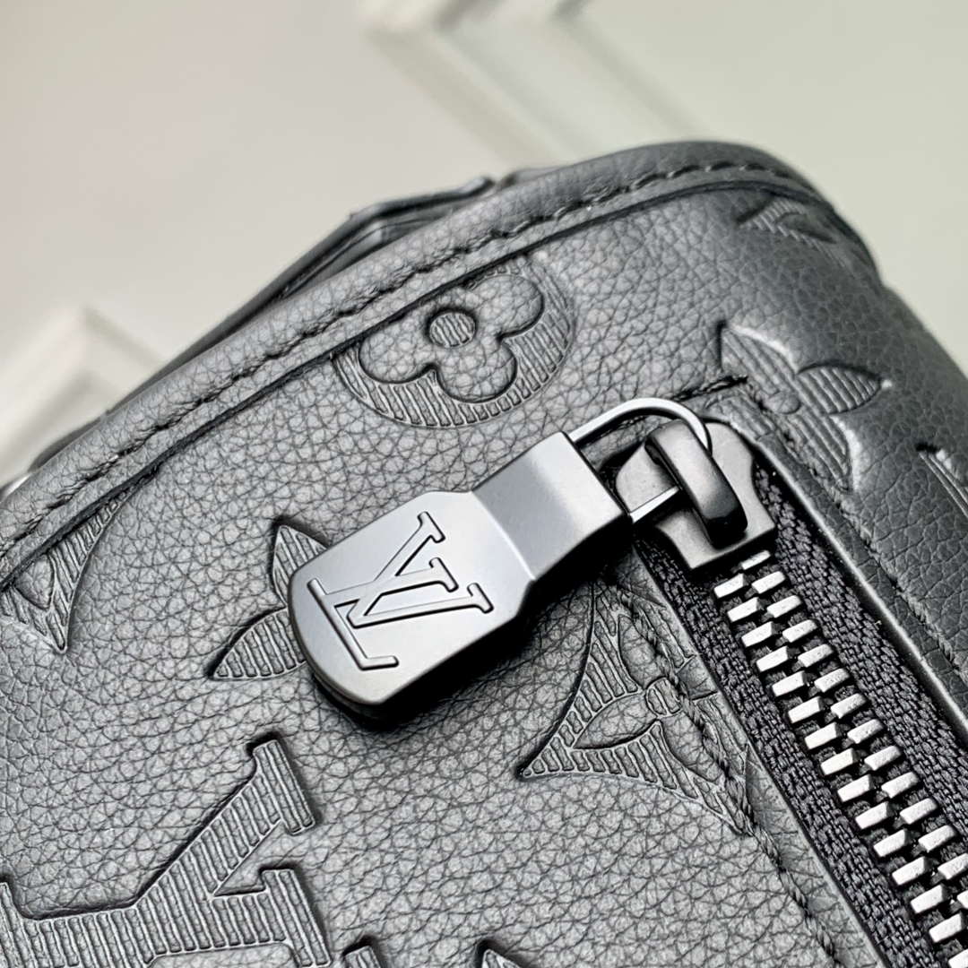 LV M14874 Louis Vuitton Pulse Messenger Bag Black
