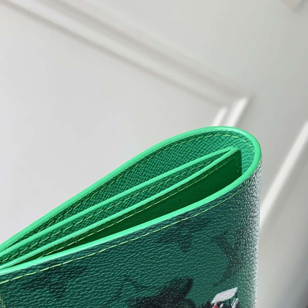 LV M14875 Louis Vuitton Passport Cover Golf Green