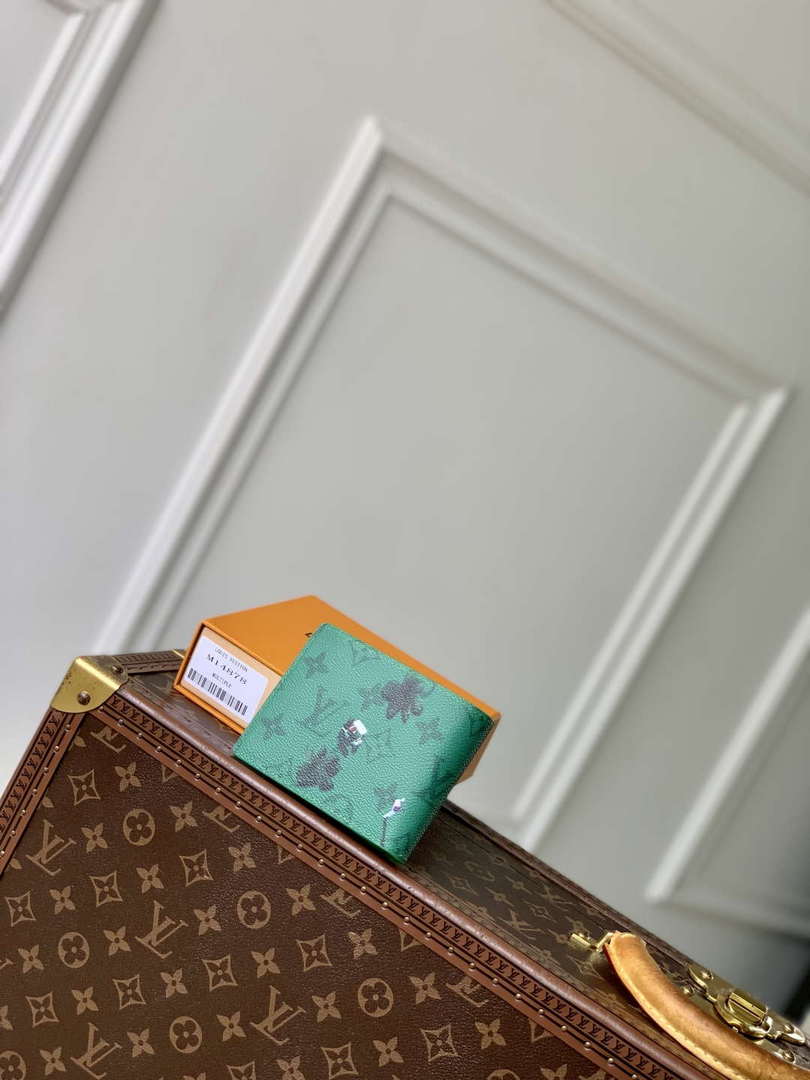 LV M14878 Louis Vuitton Slender Wallet Golf Green
