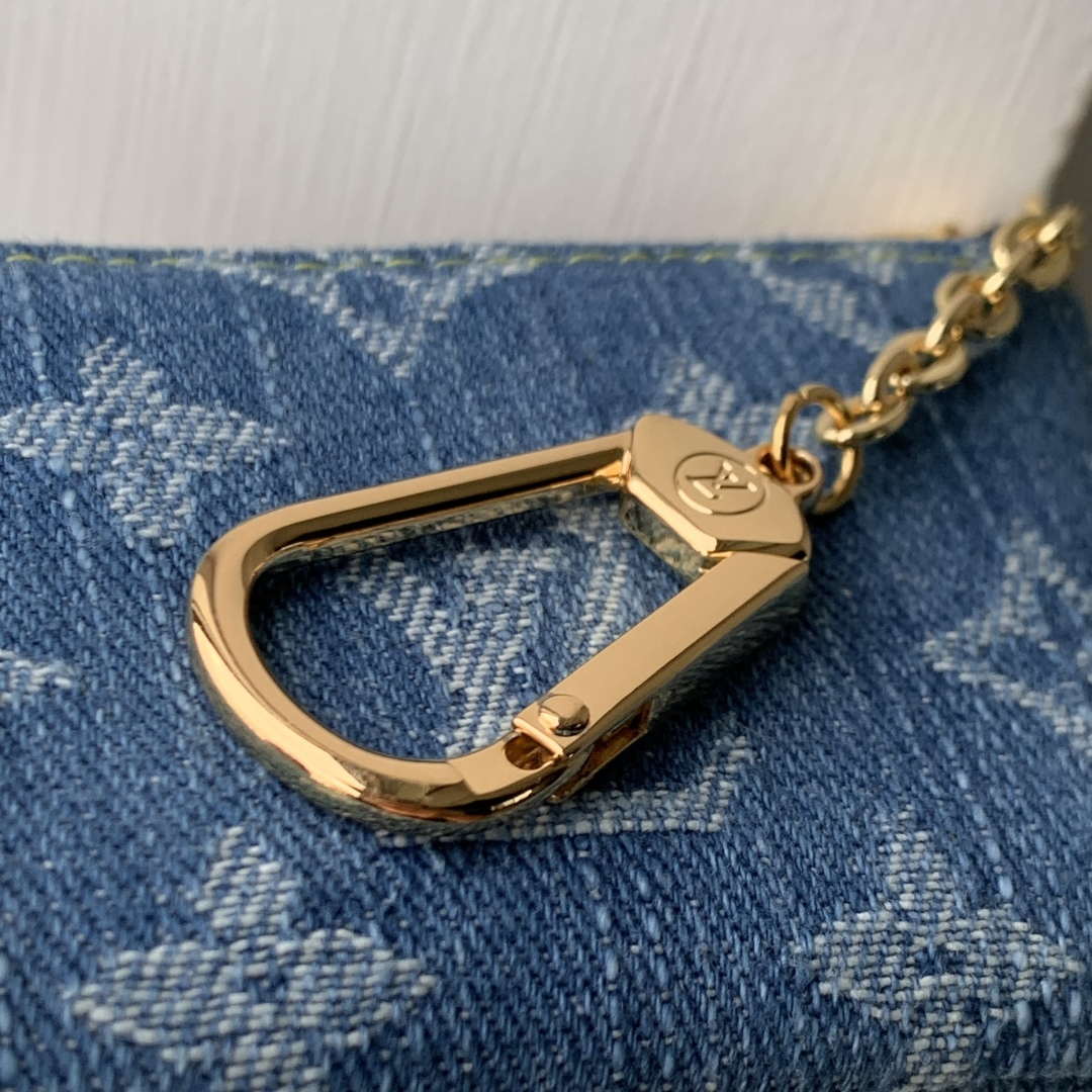 LV M14938 Louis Vuitton LV x TM Key Pouch Blue
